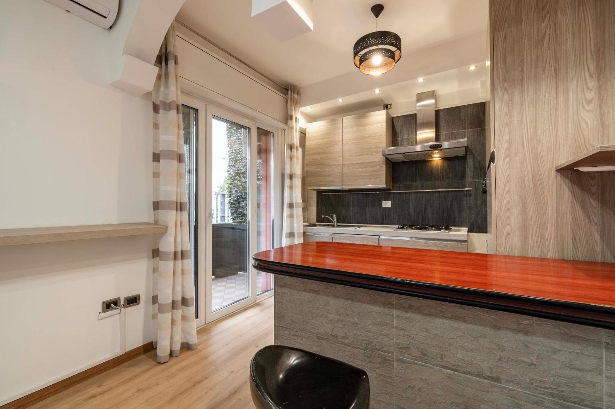 Apartment Luminoso In Mestre By Bricola *